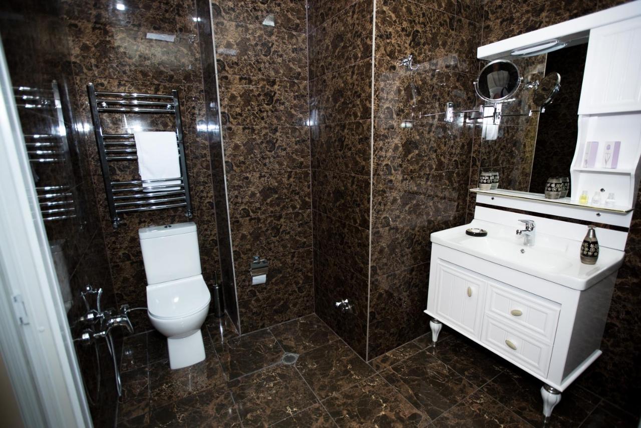 Rusel Hotel Баку Екстериор снимка