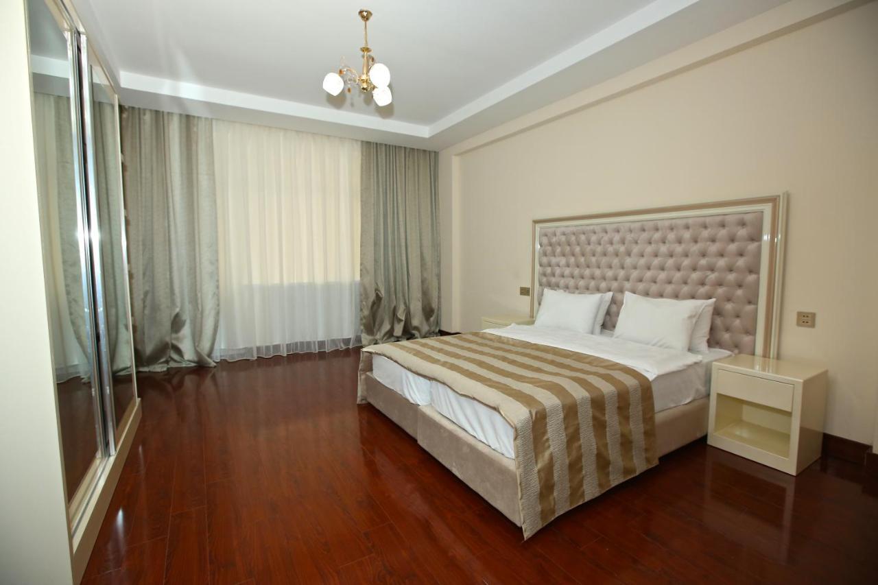 Rusel Hotel Баку Екстериор снимка